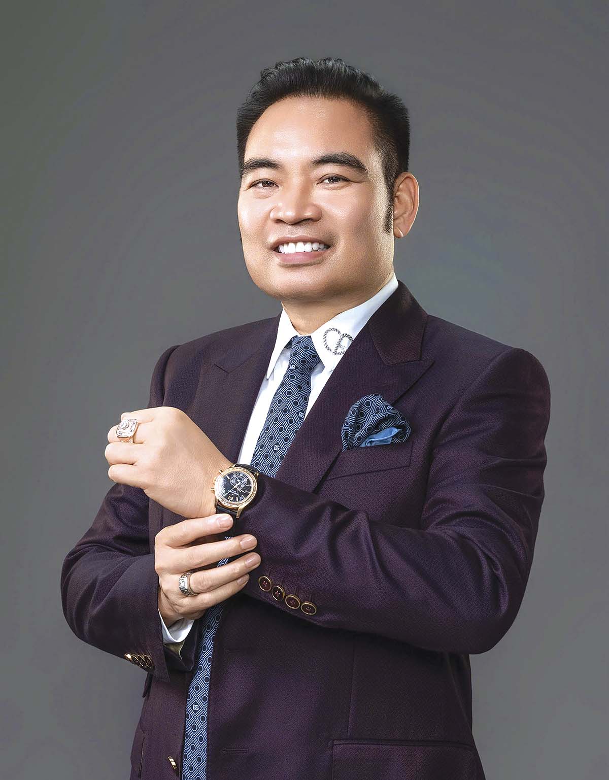 Doanh nhân Trần Văn Mười – Chủ tịch Tập đoàn Quốc tế Năm Sao (Five Star Group), người kiến tạo nên những biểu tượng bất động sản trường tồn.